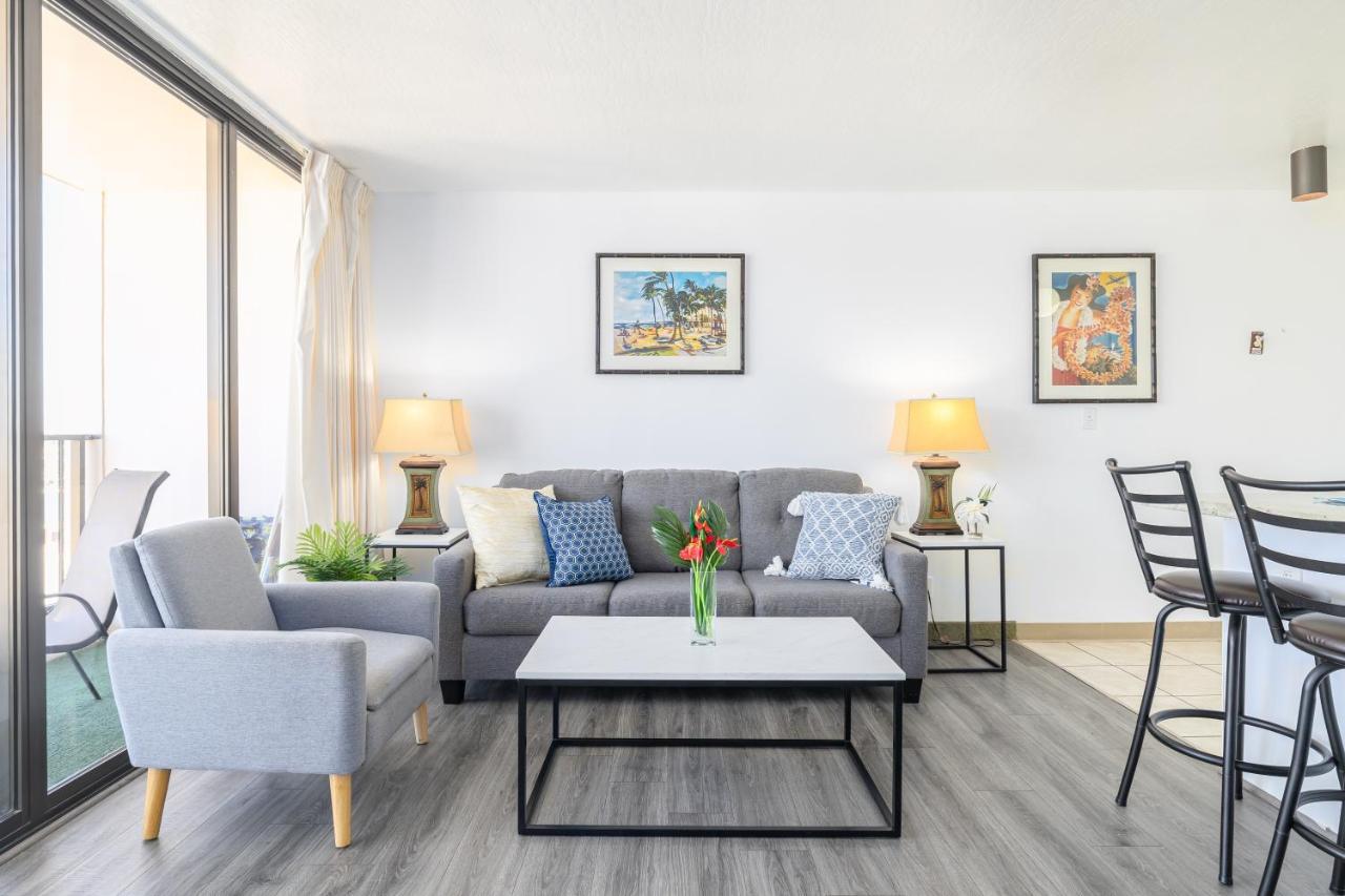 Waikiki Escapade Mountain Views Condo, Steps To Beach With Parking Perk Honolulu Dış mekan fotoğraf