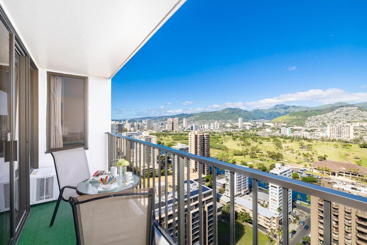 Waikiki Escapade Mountain Views Condo, Steps To Beach With Parking Perk Honolulu Dış mekan fotoğraf